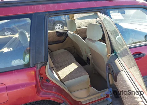 1998 Subaru Forester L из США, поврежденный, VIN JF1SF6357WH777051